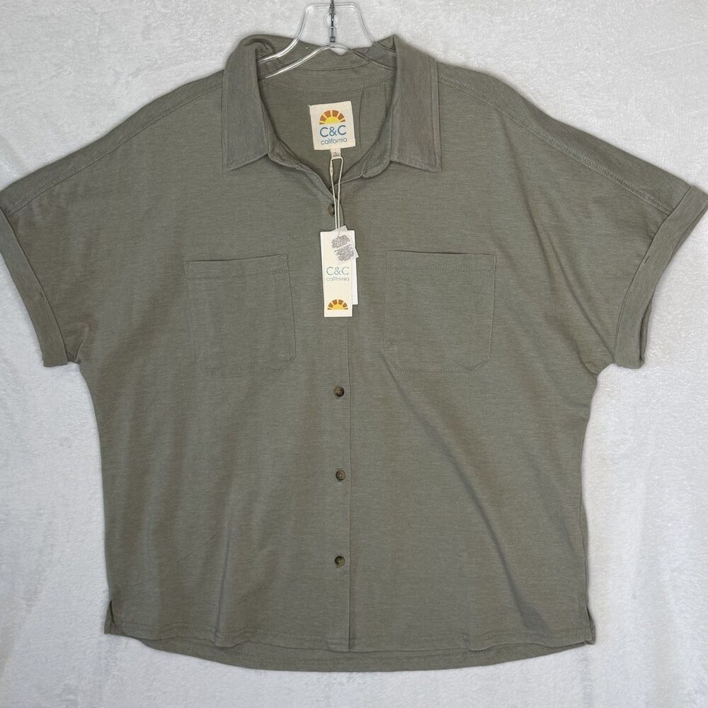 NEW C&C California Women's Size L Sage Green Short Sleeve Button Up Top